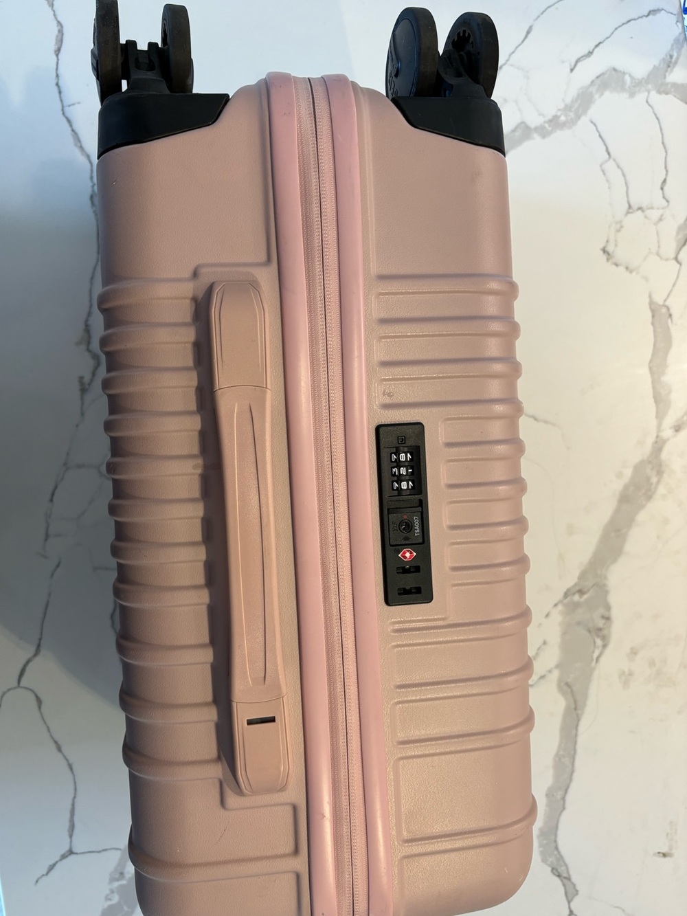 BEIS Small Carry On Roller in Atlas Pink - Picture 9 of 12